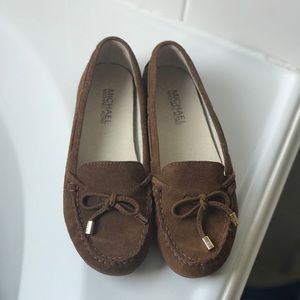 Michael Kors Daisy Moccasin size 6